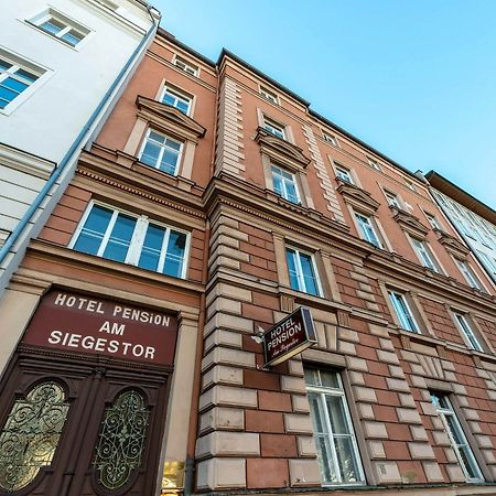 Hotel-Pension Am Siegestor ميونيخ المظهر الخارجي الصورة